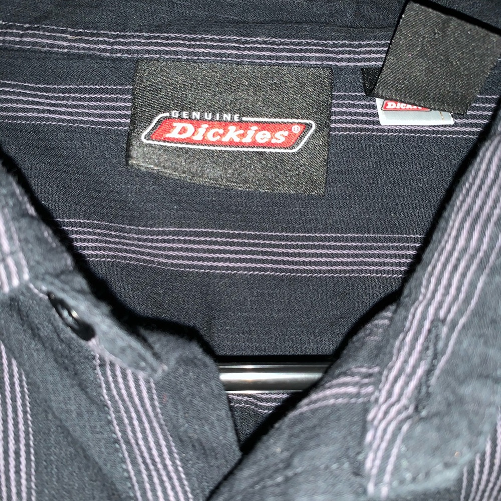 short sleeve men’s button up - Picture 3 of 3